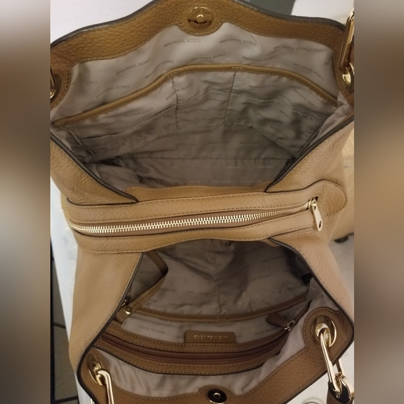 Michael Kors Pebbled Leather Shoulder Bag - Picture 4 of 7